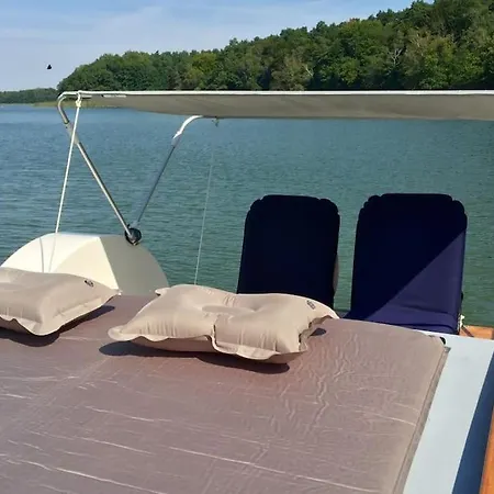 Strandnahe Fewo Mit Floss Mirow Exterior foto